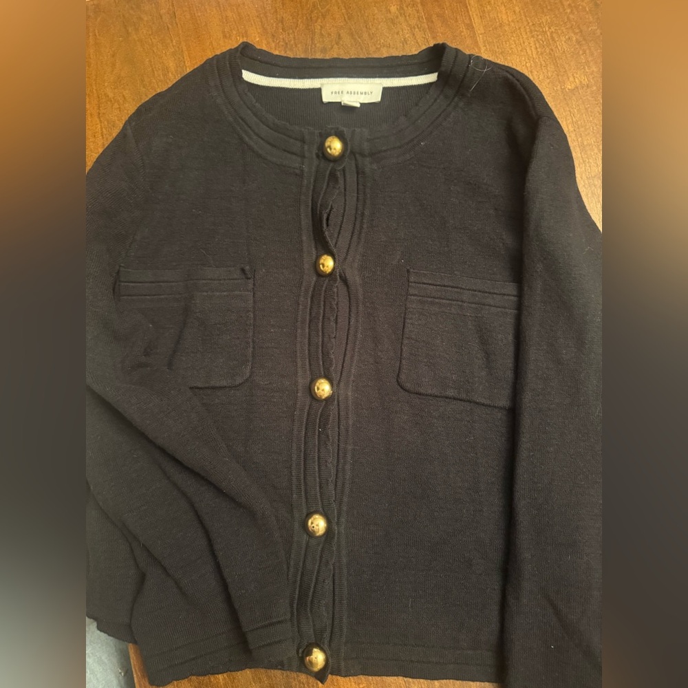 Free Assembly XL black - Gold Buttons Scalloped Sweater - lady cardigan style